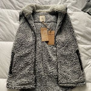 Thread & Supply charcoal gray Sherpa vest